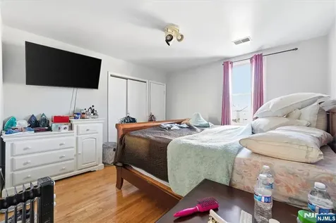 22 Lentz Newark NJ 07105