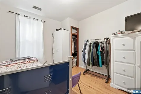 22 Lentz Newark NJ 07105