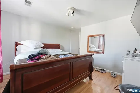 22 Lentz Newark NJ 07105