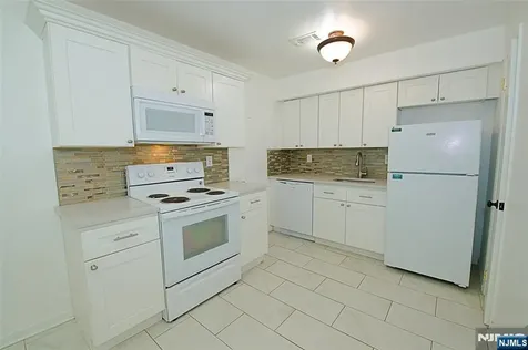 9 Village Way Vernon NJ 07462
