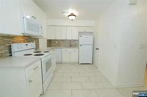 9 Village Way Vernon NJ 07462