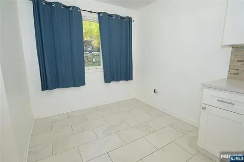 9 Village Way Vernon NJ 07462