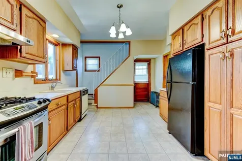 61 Yale Street Nutley NJ 07110