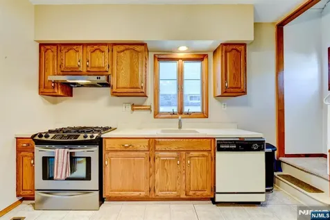 61 Yale Street Nutley NJ 07110
