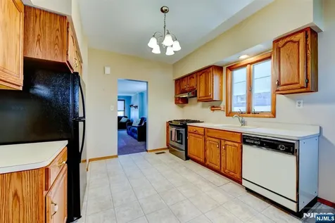 61 Yale Street Nutley NJ 07110