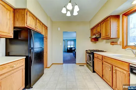 61 Yale Street Nutley NJ 07110