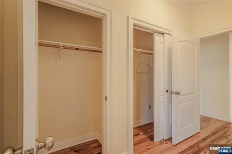 29-31 Freeman Street Newark NJ 07105