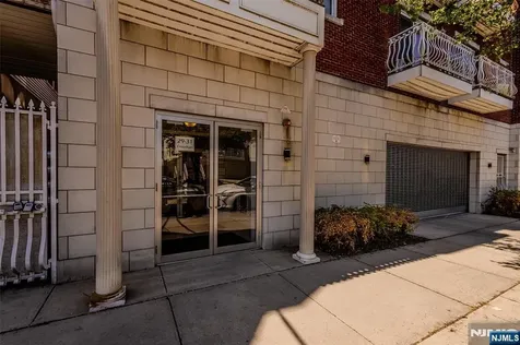 29-31 Freeman Street Newark NJ 07105