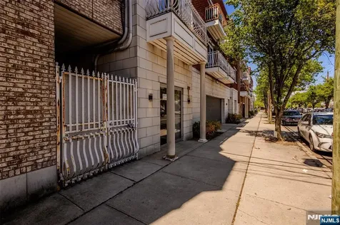 29-31 Freeman Street Newark NJ 07105