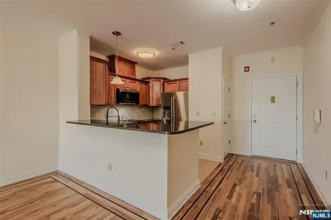 29-31 Freeman Street Newark NJ 07105