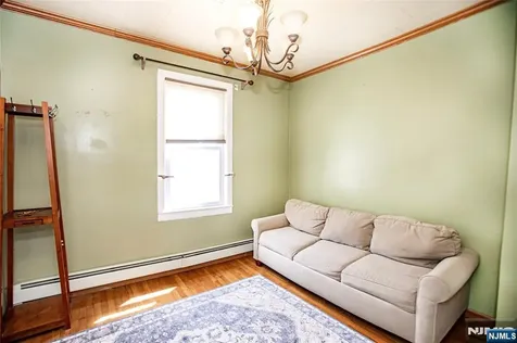 54 13th Street Hawthorne NJ 07506