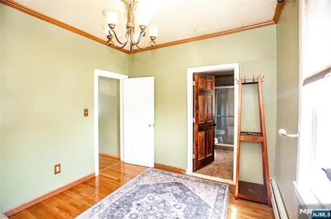 54 13th Street Hawthorne NJ 07506
