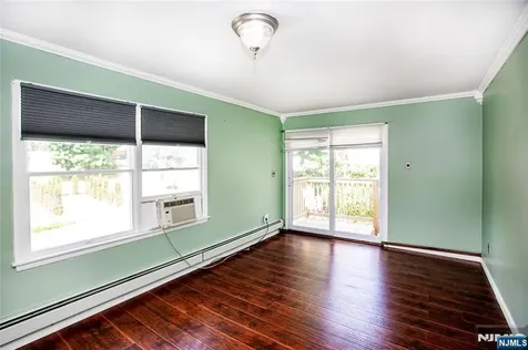54 13th Street Hawthorne NJ 07506