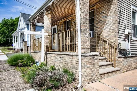 54 13th Street Hawthorne NJ 07506