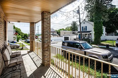 54 13th Street Hawthorne NJ 07506