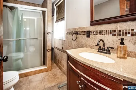 54 13th Street Hawthorne NJ 07506