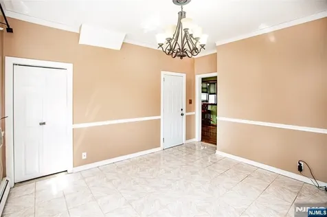 54 13th Street Hawthorne NJ 07506