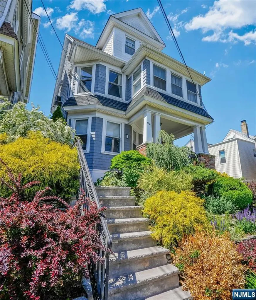 671 Devon Street Kearny NJ 07032