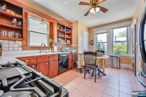 671 Devon Street Kearny NJ 07032