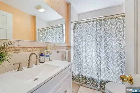 671 Devon Street Kearny NJ 07032