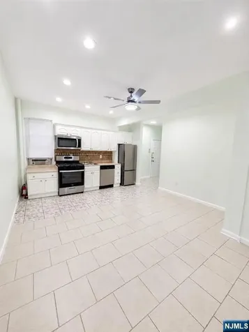 437 53rd West New York NJ 07093