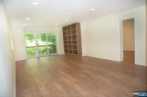 23 Lakeview Drive Old Tappan NJ 07675