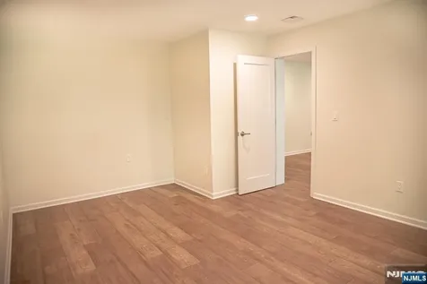 23 Lakeview Drive Old Tappan NJ 07675