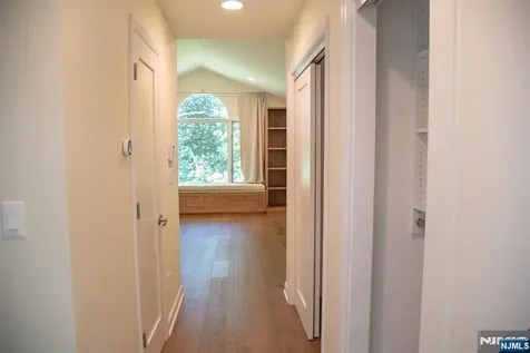 23 Lakeview Drive Old Tappan NJ 07675