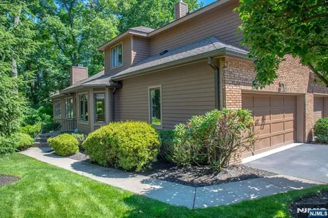 23 Lakeview Drive Old Tappan NJ 07675