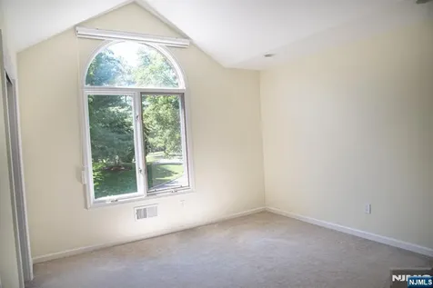 23 Lakeview Drive Old Tappan NJ 07675