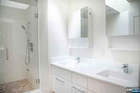 23 Lakeview Drive Old Tappan NJ 07675