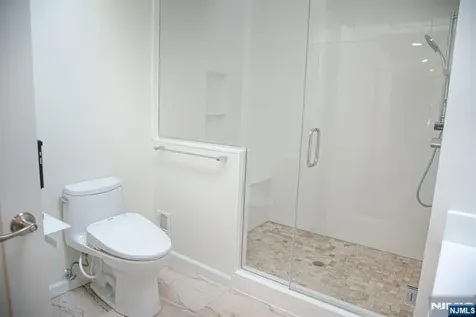 23 Lakeview Drive Old Tappan NJ 07675