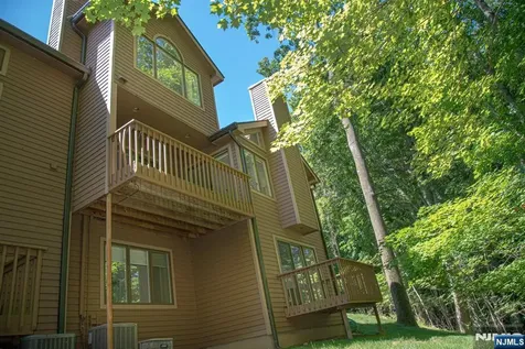 23 Lakeview Drive Old Tappan NJ 07675