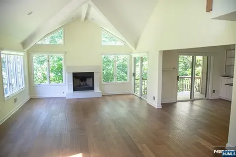 23 Lakeview Drive Old Tappan NJ 07675