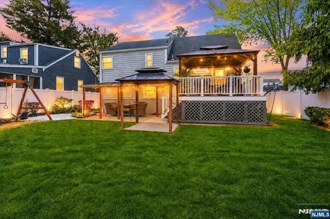 43 Berwyn Place Bergenfield NJ 07621