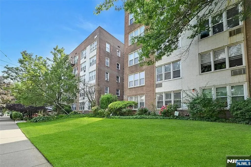 2160 Center Avenue Fort Lee NJ 07024