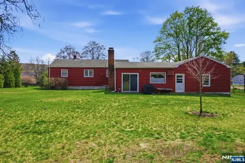 49 Heather Hills Drive Jefferson Township NJ 07438