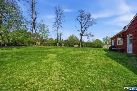 49 Heather Hills Drive Jefferson Township NJ 07438