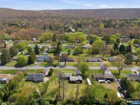 49 Heather Hills Drive Jefferson Township NJ 07438