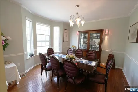 10 Queens Lane Wayne NJ 07470