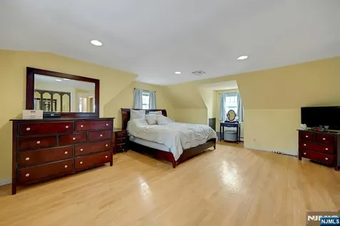 237 North Avenue Wood Ridge NJ 07075