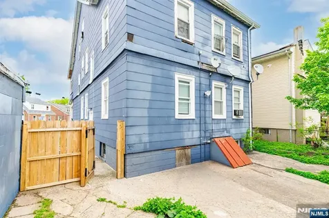 59 Adams Street Irvington NJ 07111