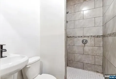 59 Adams Street Irvington NJ 07111