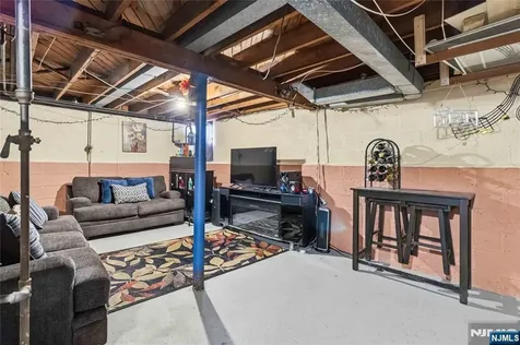170 Marion Court Pompton Lakes NJ 07442