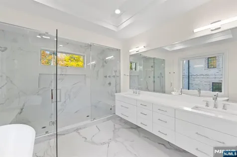 3 Mountain View Court Demarest NJ 07627