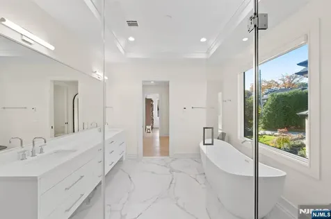3 Mountain View Court Demarest NJ 07627