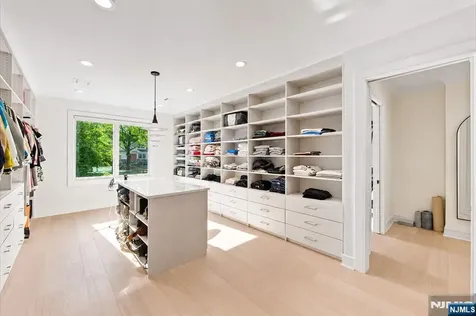 3 Mountain View Court Demarest NJ 07627
