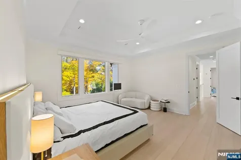 3 Mountain View Court Demarest NJ 07627
