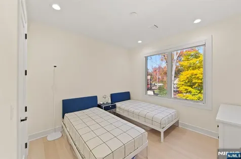 3 Mountain View Court Demarest NJ 07627
