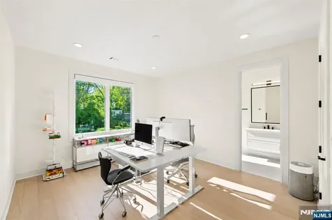3 Mountain View Court Demarest NJ 07627